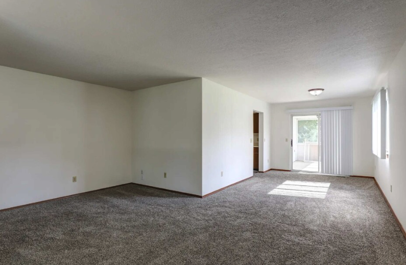 Silver Creek Apartments - Photo 6 of 15