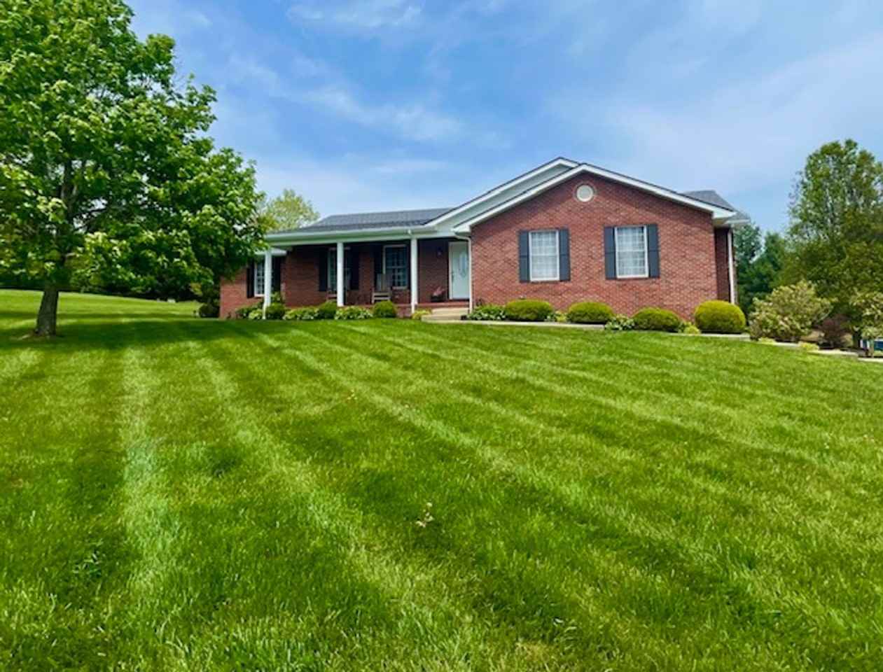 806 Foxfire Rd