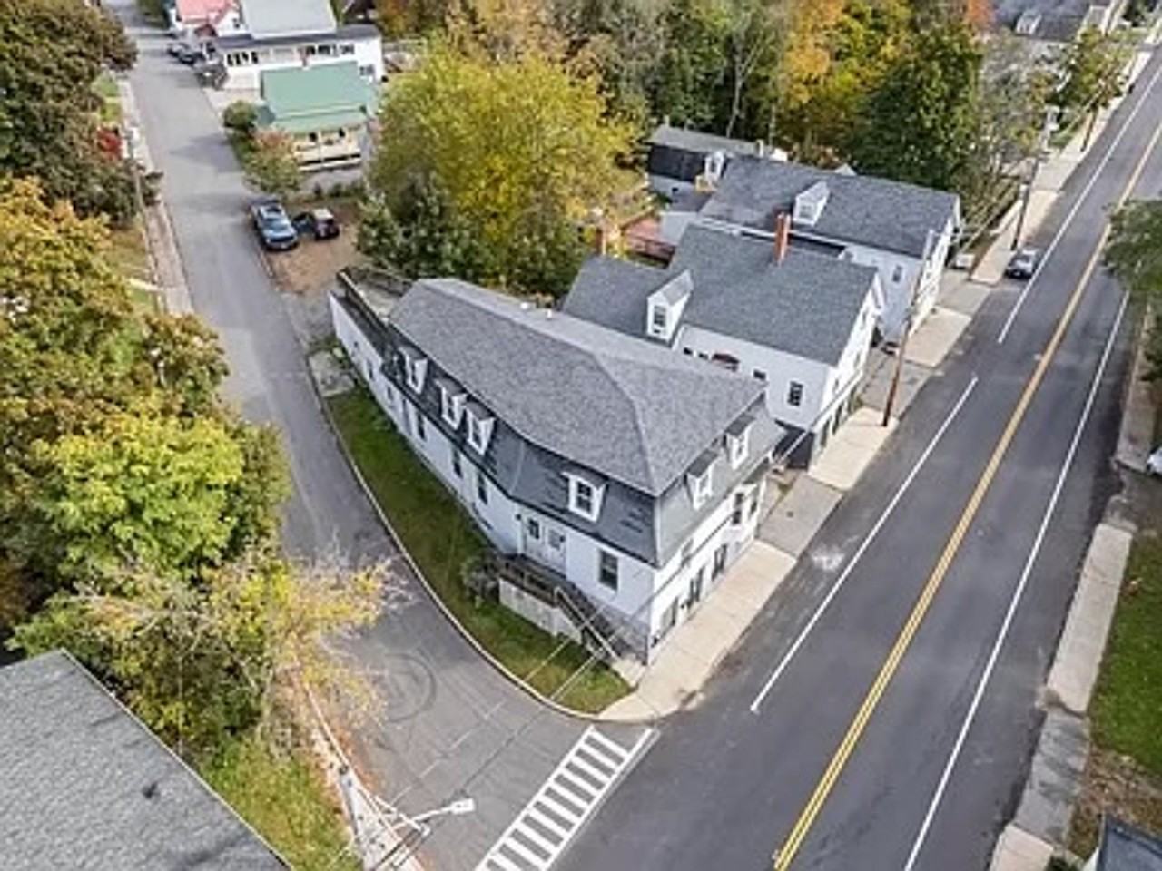 430 Main St - Photo 2 of 2