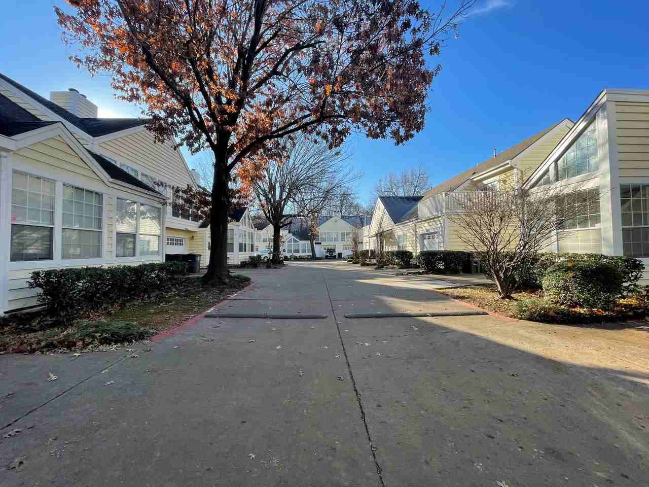 Baystone Town Homes - Photo 5 of 35