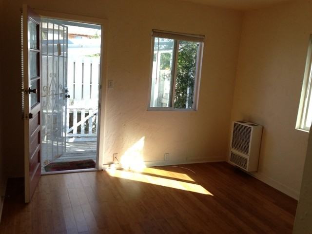 223 Lolita St - Photo 2 of 7