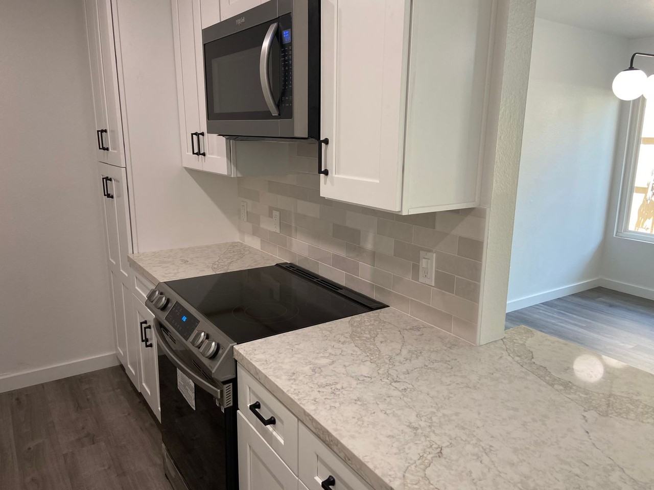 8022 Linda Vista Rd #1L - Photo 3 of 15