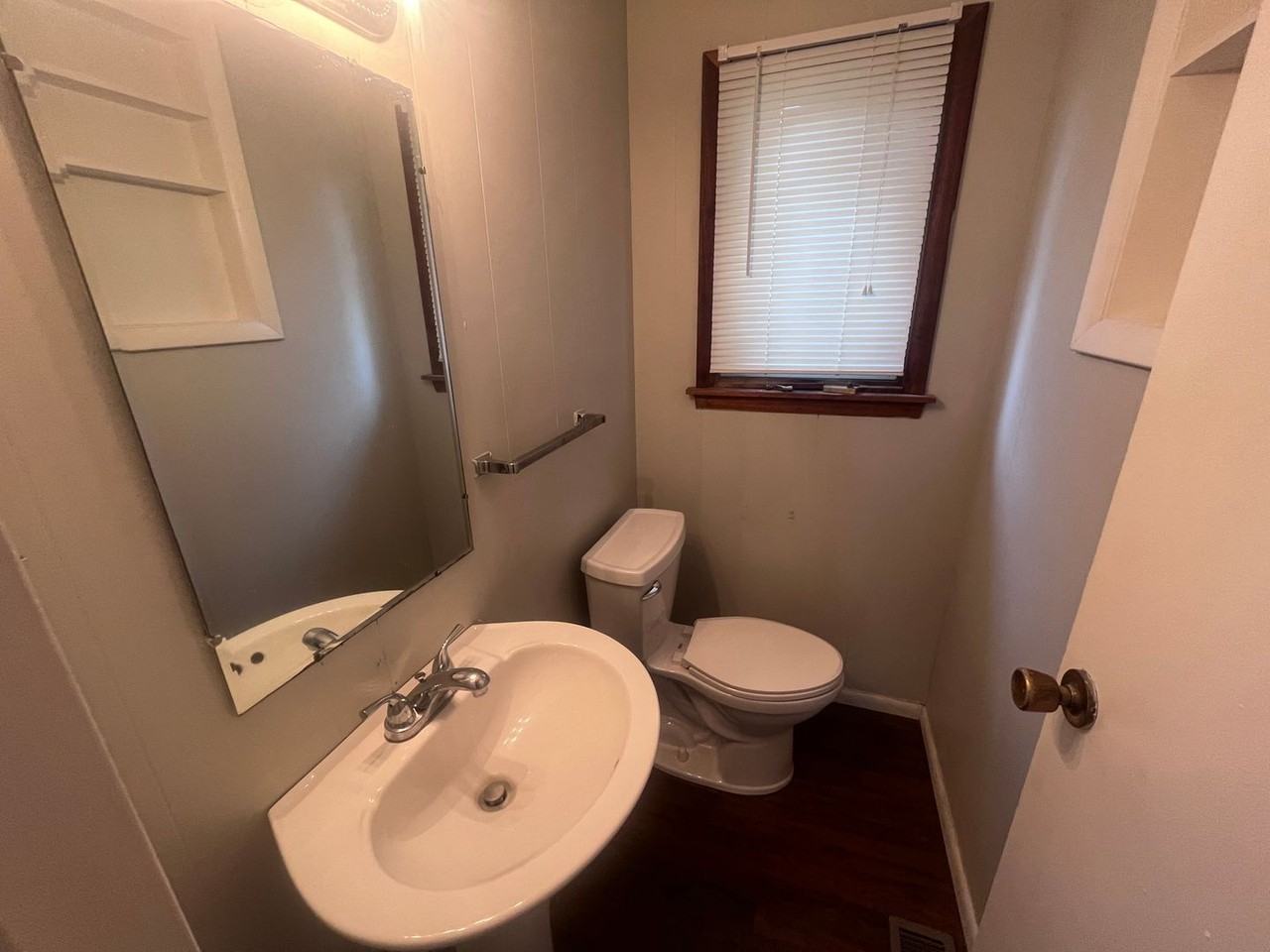 1601 S 4th St - Photo 7 of 11