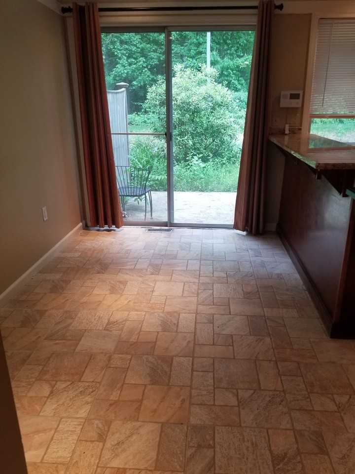 1079 Dickinson St - Photo 2 of 8