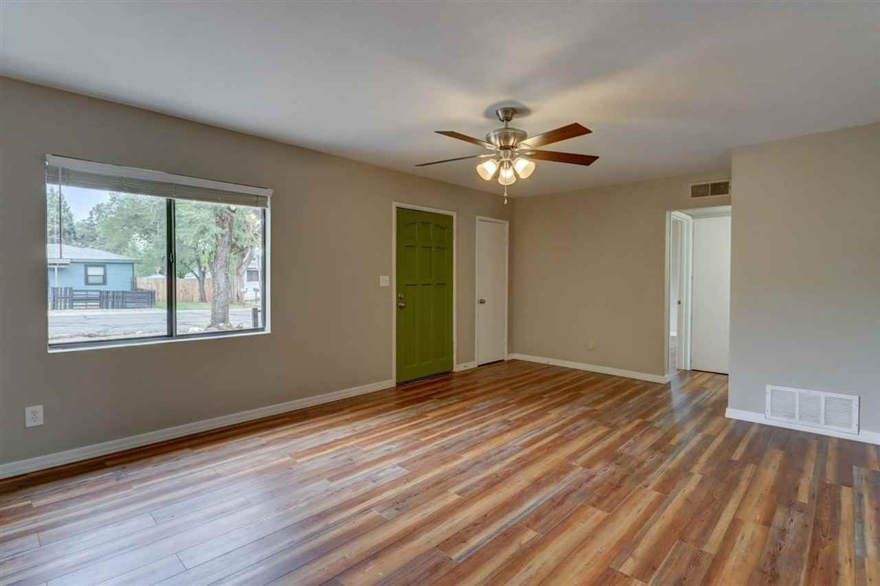 846 Prescott Heights Dr - Photo 4 of 36