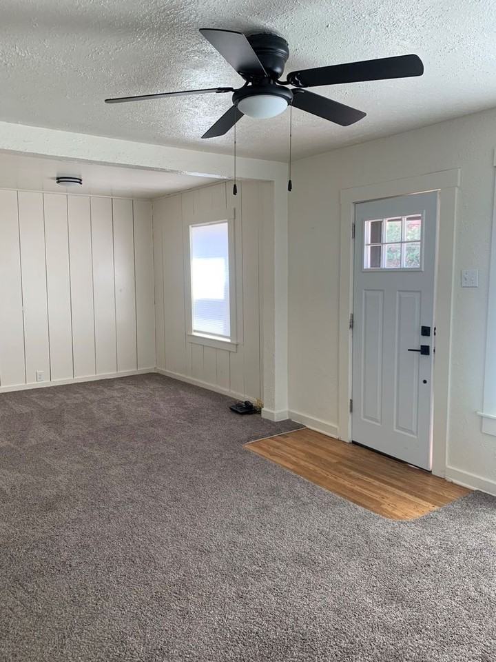 1144 Homedale Rd - Photo 2 of 11