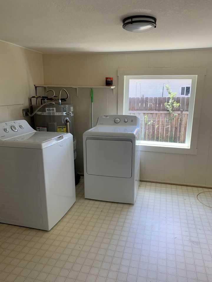 1144 Homedale Rd - Photo 7 of 11