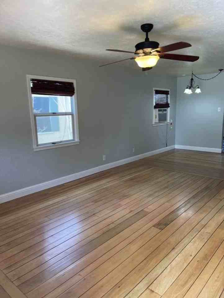 870 Lincoln St - Photo 3 of 13