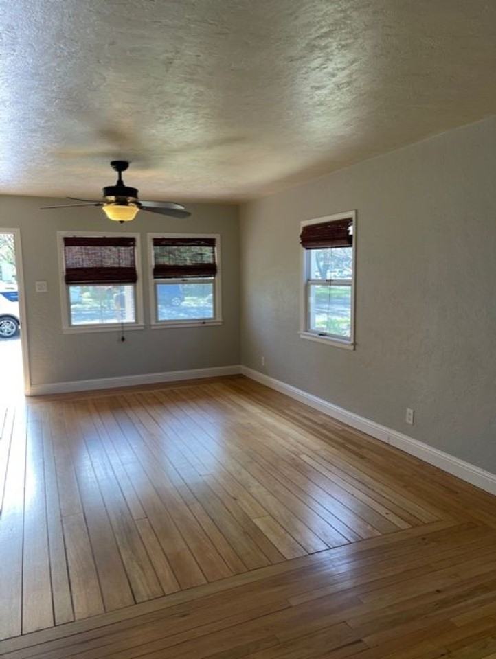 870 Lincoln St - Photo 4 of 13