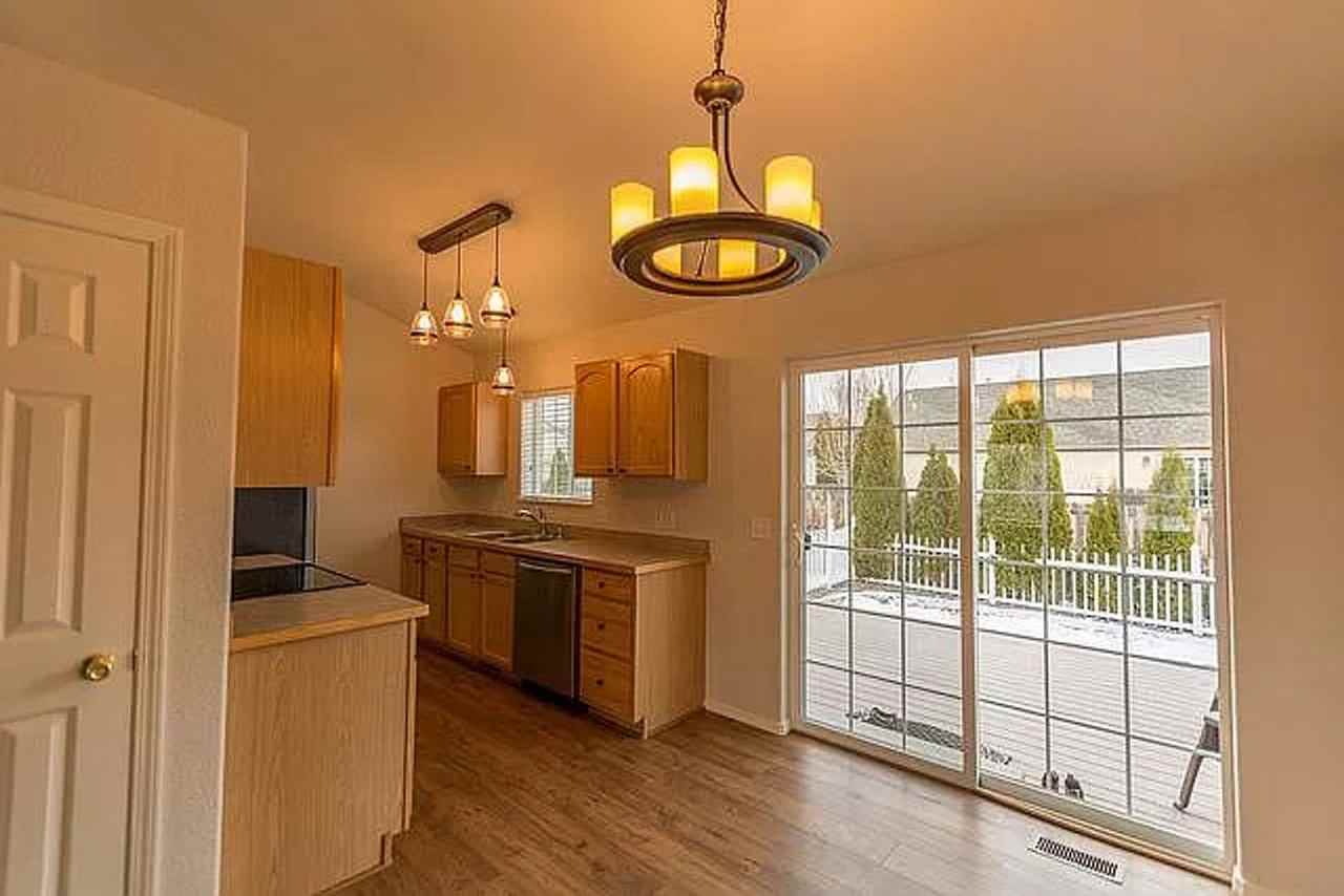 2722 Mary Jane Blvd - Photo 3 of 10