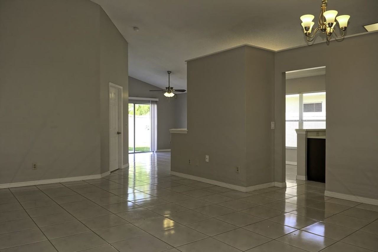 435 Short Pine Cir - Photo 4 of 21