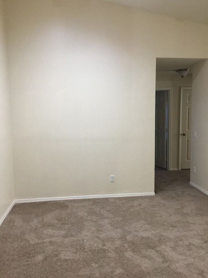 36232 Misty Oaks Dr - Photo 5 of 15