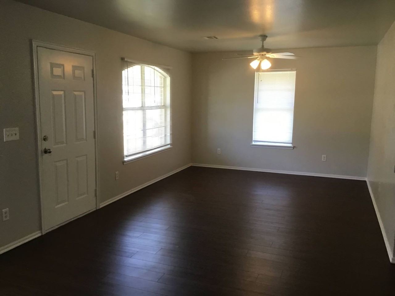 1012 Nw 14th St - Photo 3 of 29