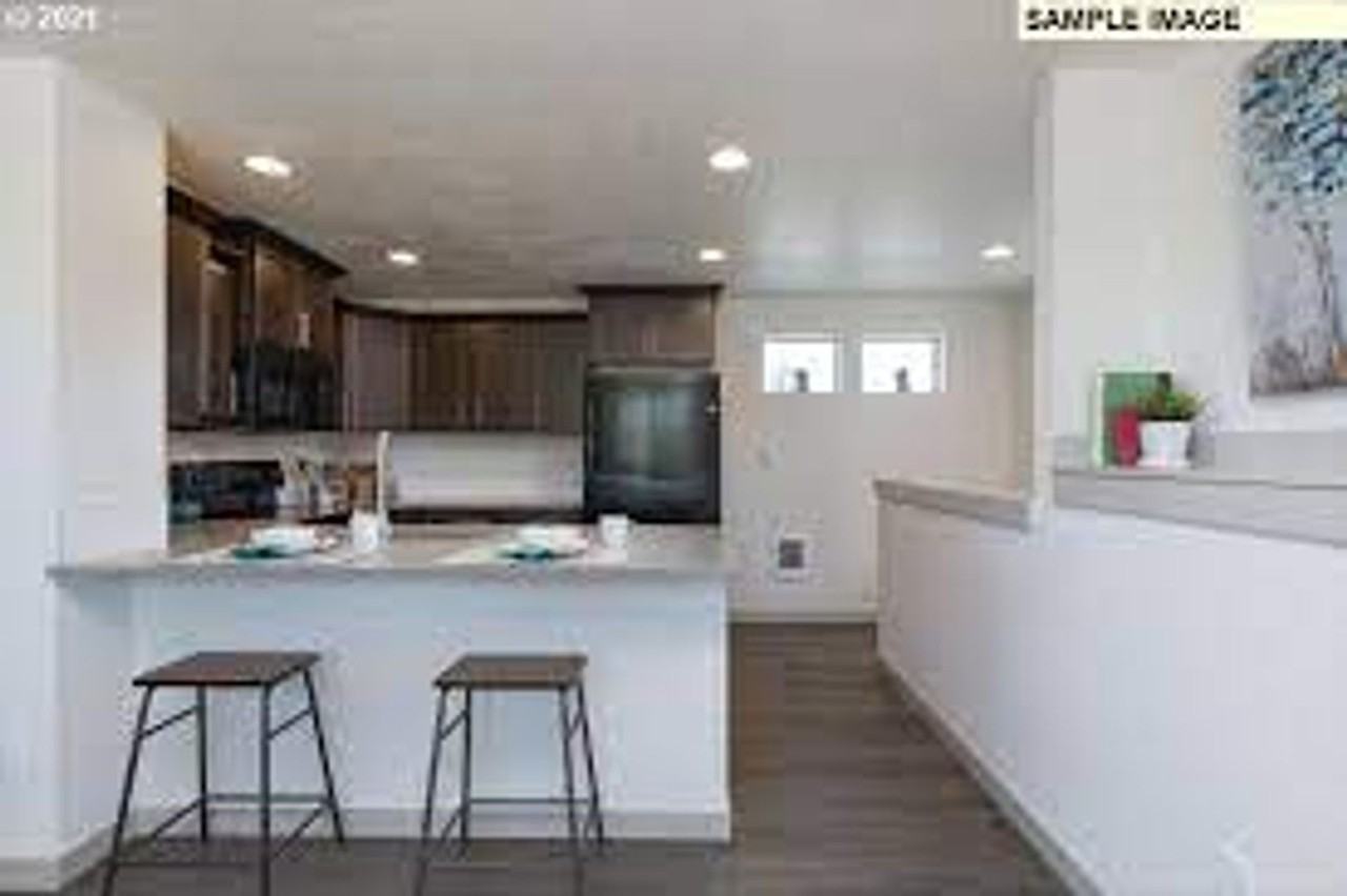 16497 Carter Ct - Photo 7 of 10