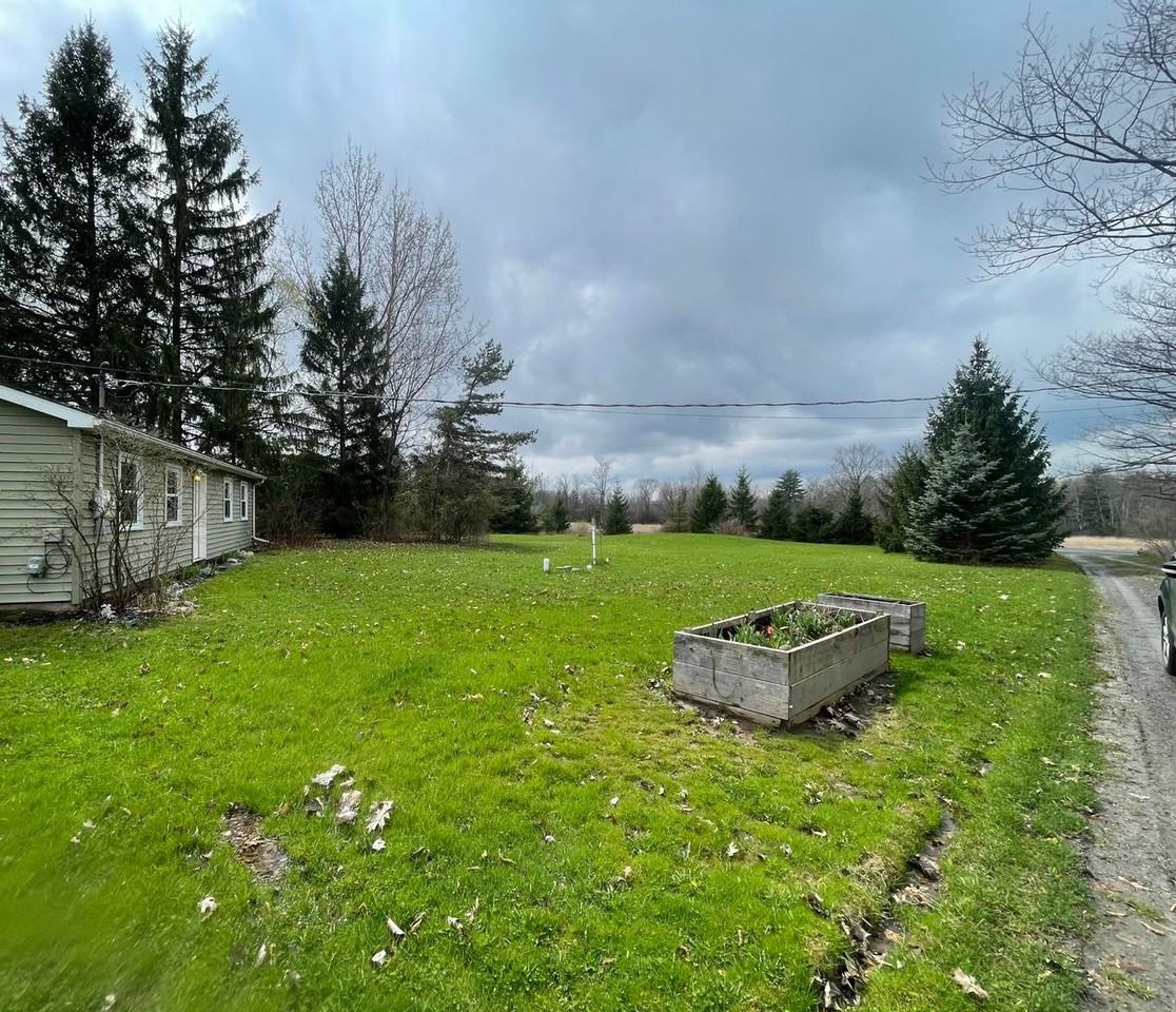 441 Black Oak Rd - Photo 2 of 16