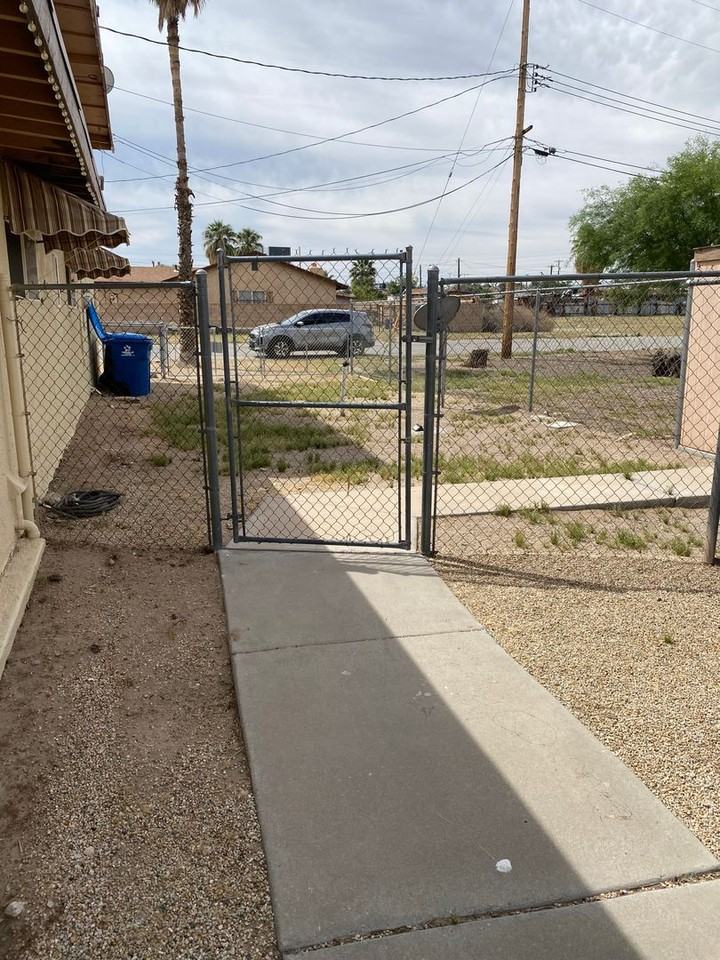 1500 Vine St - Photo 2 of 27