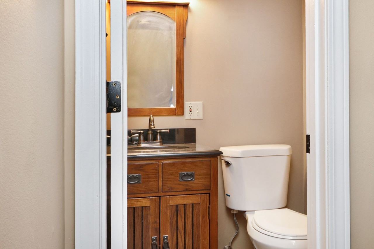 340 Twykingham Pl - Photo 7 of 25