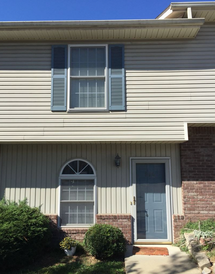 710 E Sherwood Hills Dr - Photo 2 of 26