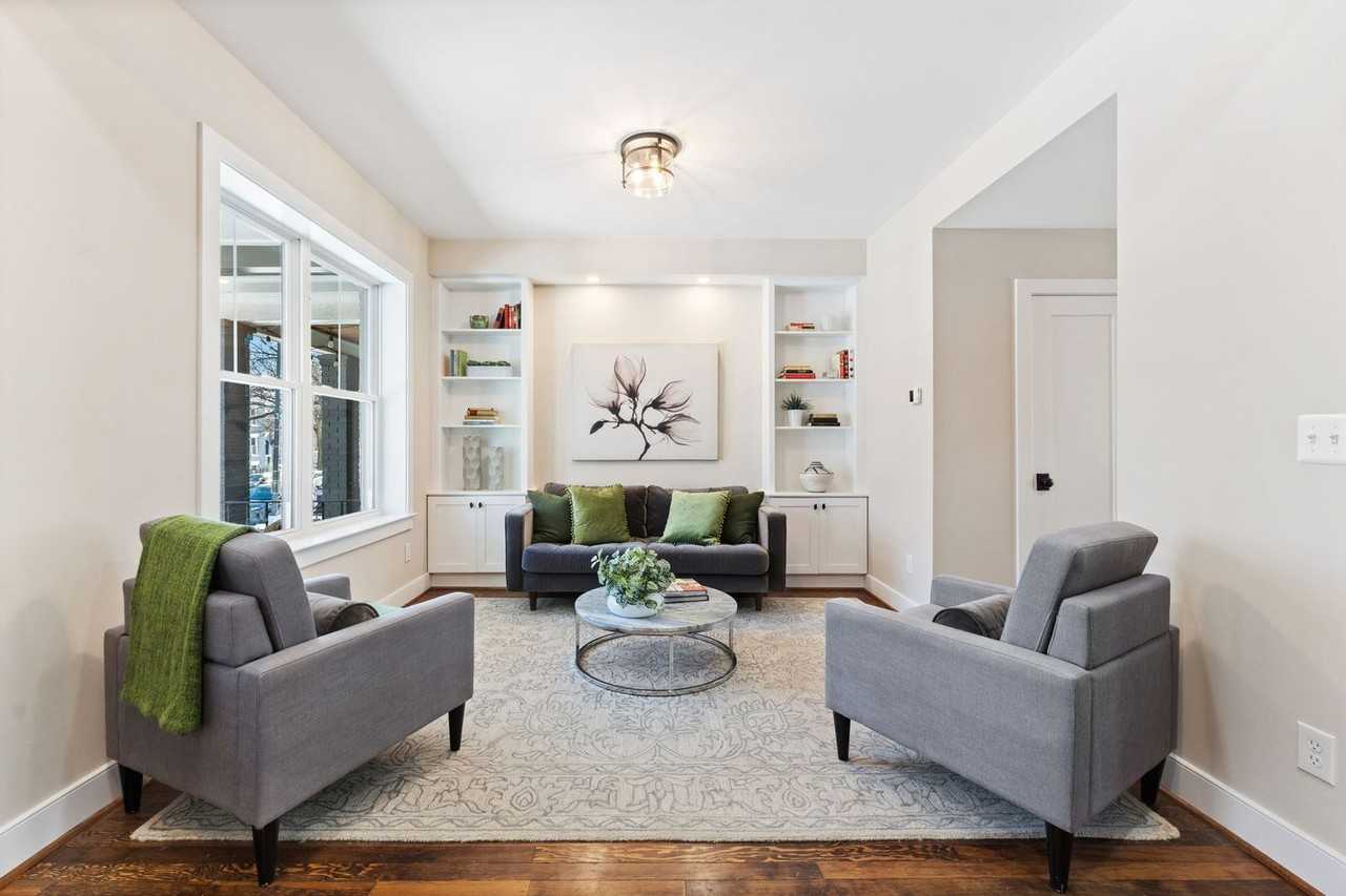 705 Kentucky Ave Se - Photo 5 of 40