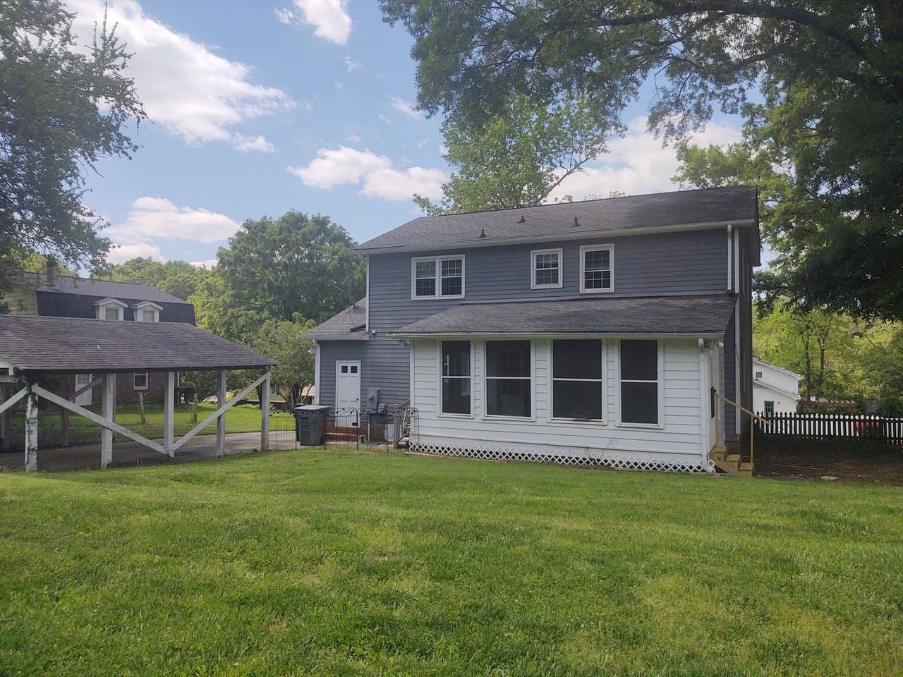 6000 Doncaster Dr - Photo 3 of 21