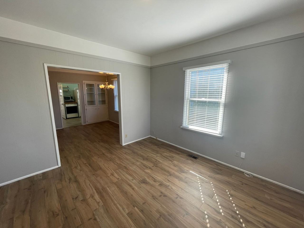 1111 5th St - Photo 3 of 22