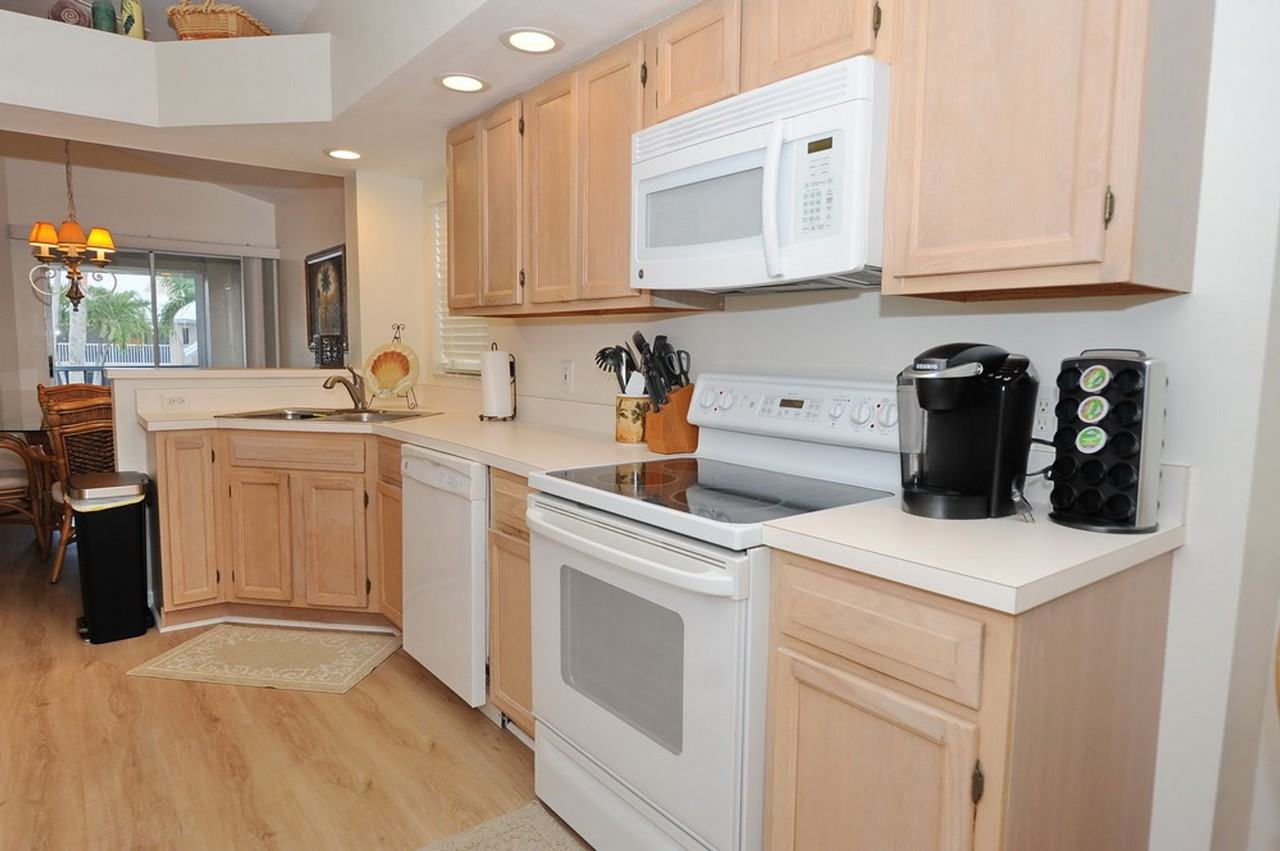 3930 3930 WINDWARD PASSAGE #202 - Photo 2 of 18