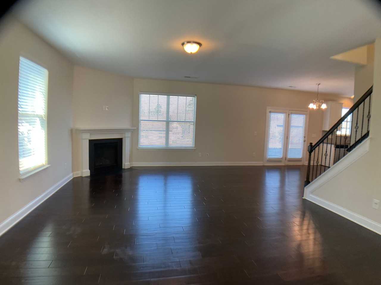 2133 Capstone Dr - Photo 2 of 24