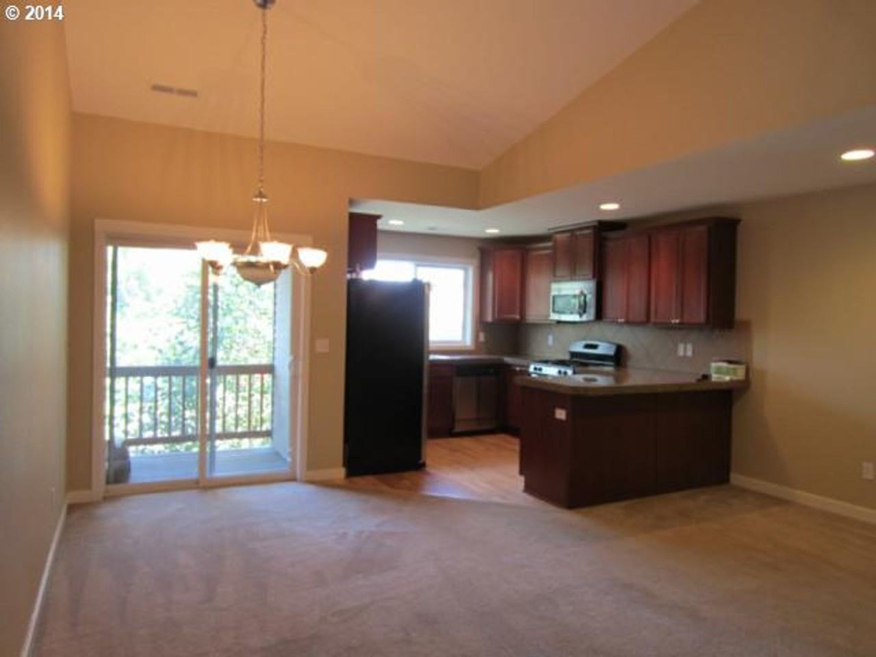 9717 N Jersey St - Photo 4 of 8