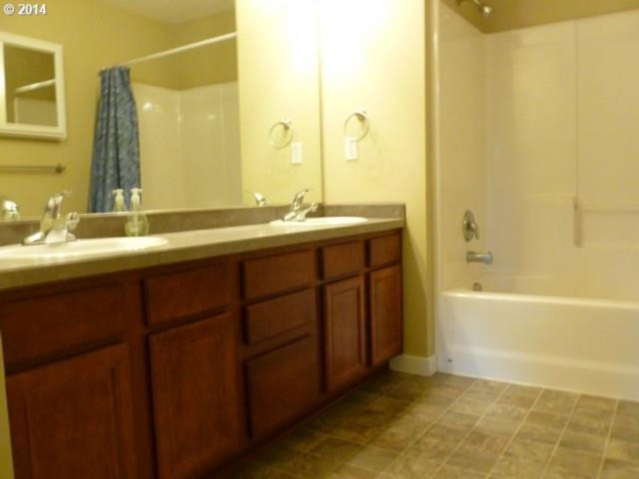 9717 N Jersey St - Photo 5 of 8