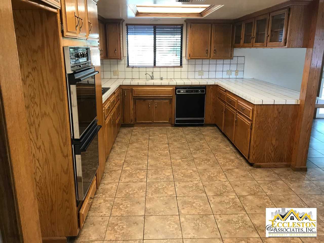 3734 Dalehurst Dr - Photo 2 of 29