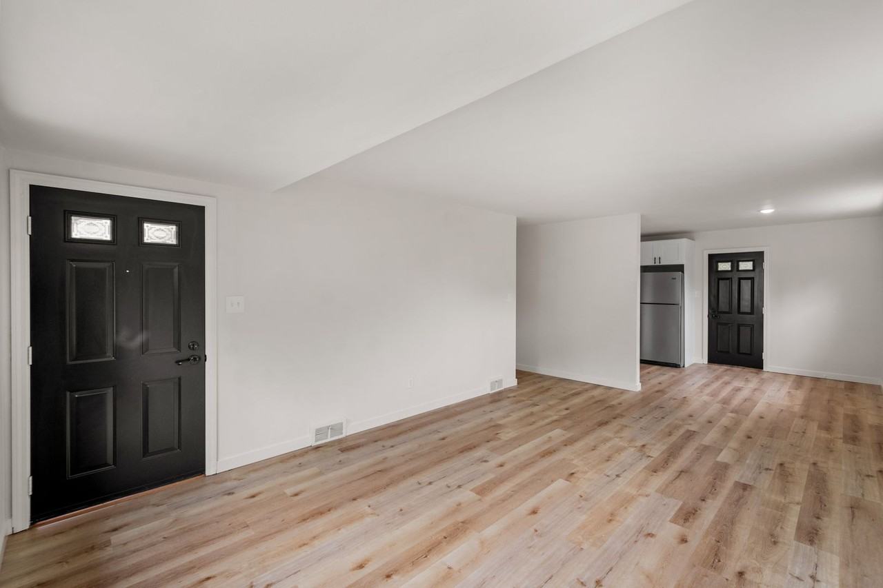414 Elwood Dr - Photo 5 of 24