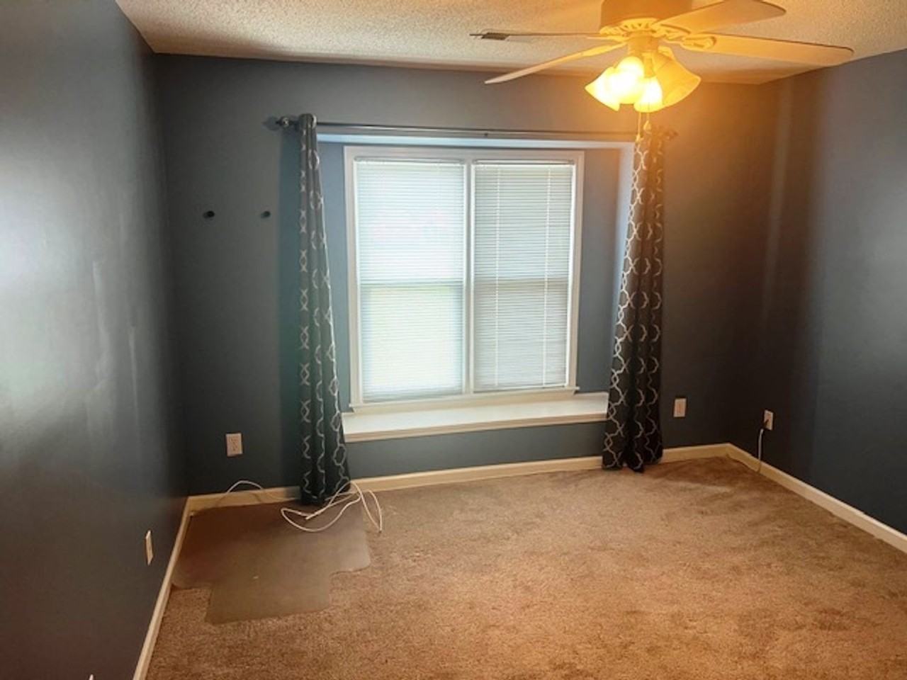 2237 Ascot Ln - Photo 3 of 15