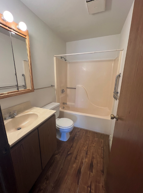 Wicklow Apartments - Photo 6 of 12