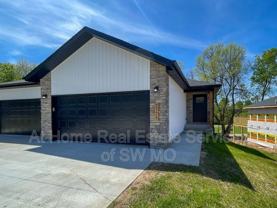 2775 S Meadowlark Ave - Photo 1 of 1