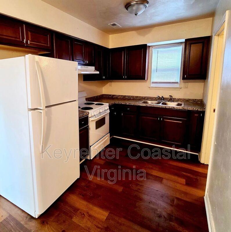 3015 Williams St - Photo 2 of 8