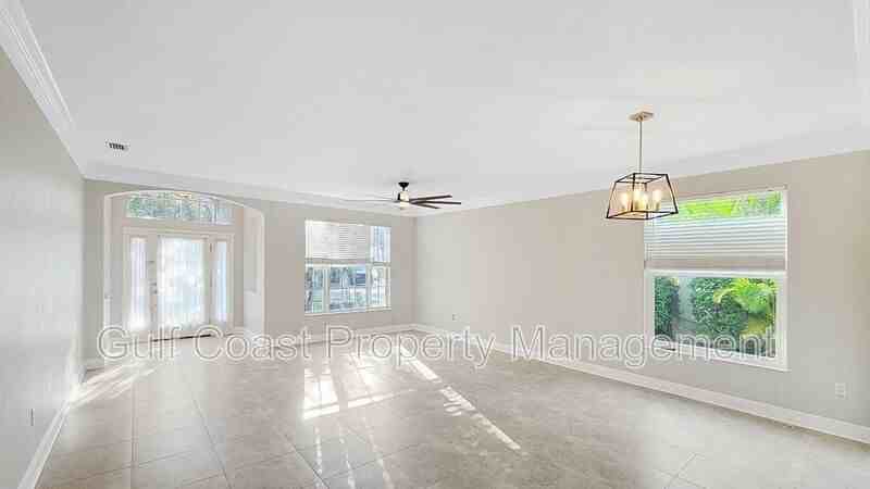 8823 Haven Harbour Way - Photo 4 of 27