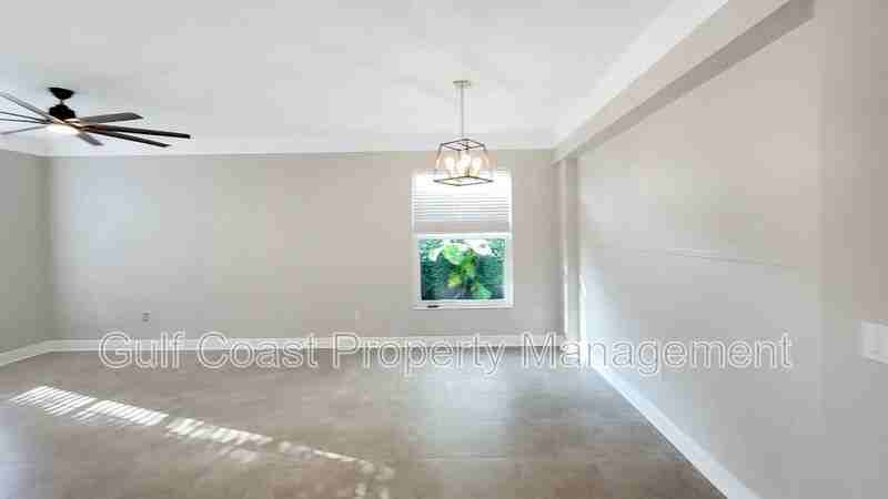 8823 Haven Harbour Way - Photo 5 of 27