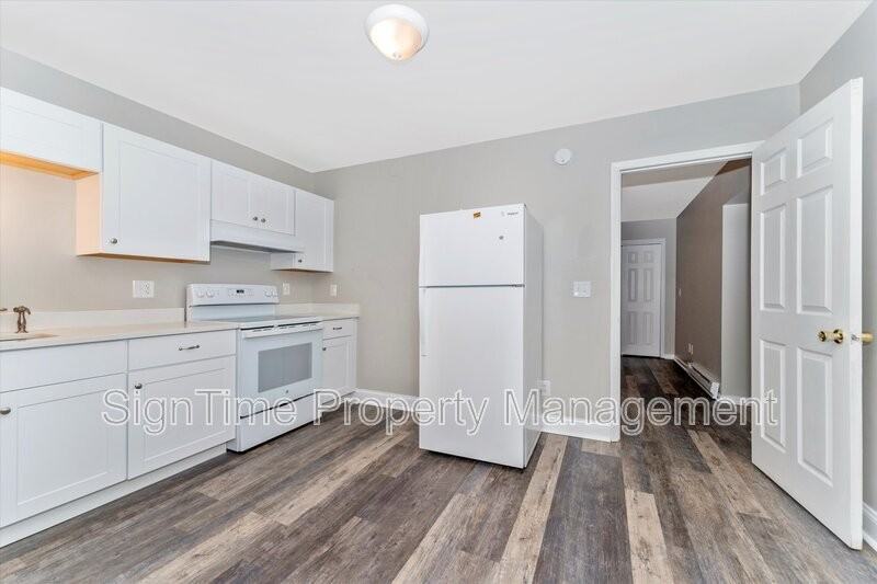 57 Broadway #B - Photo 5 of 26