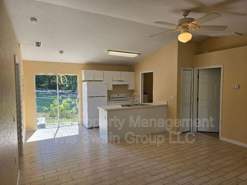1826 Lake Mariam Dr - Photo 3 of 16