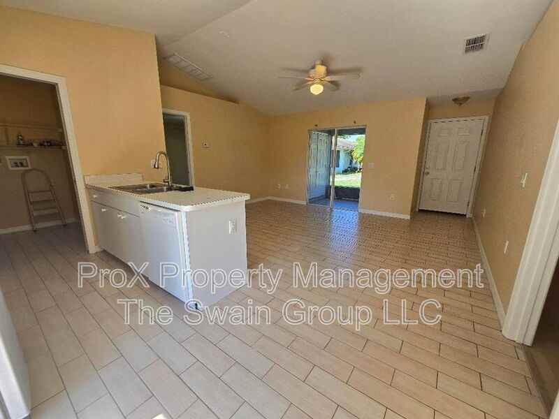 1826 Lake Mariam Dr - Photo 5 of 16