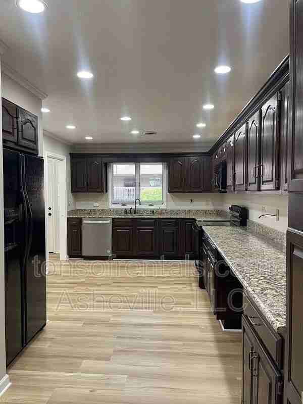 115 Bent Tree Dr #4 - Photo 7 of 22