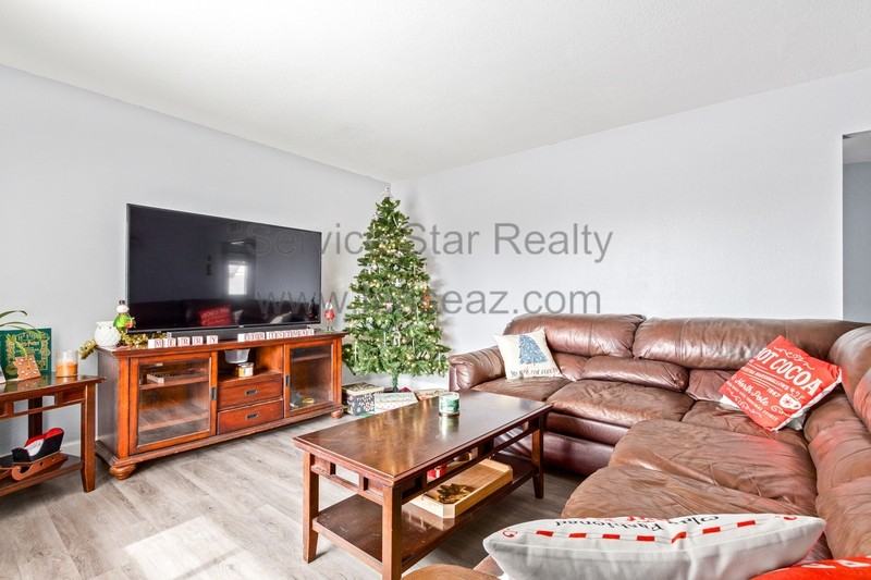 3640 W Bloomfield Rd - Photo 2 of 33