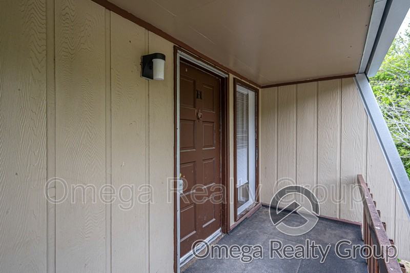 3382 Mcgehee Rd #H - Photo 2 of 25