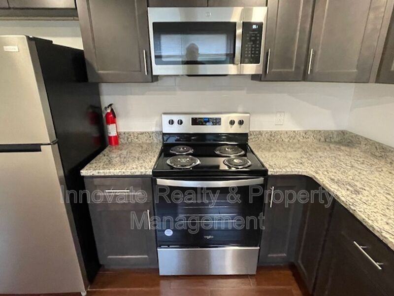 613 N Broad St - Photo 6 of 28