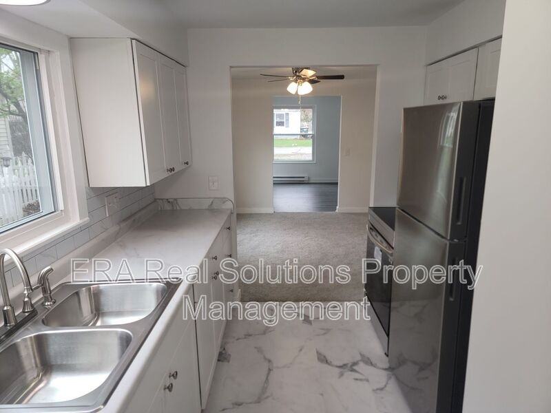 173 Forest Blvd - Photo 3 of 18