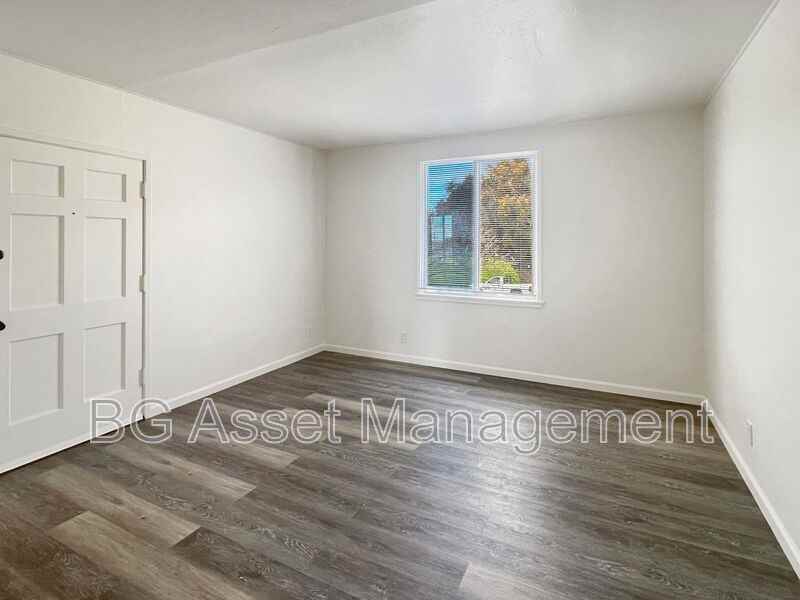 1610 Visalia Avenue - Photo 2 of 13