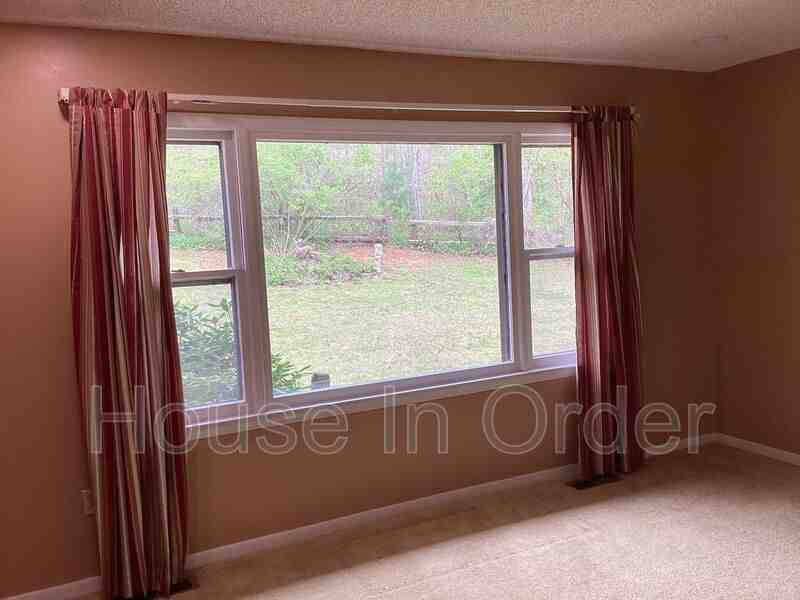 10 Whitaker Cir - Photo 3 of 16