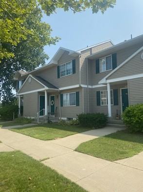 Royale Glen - Photo 6 of 9