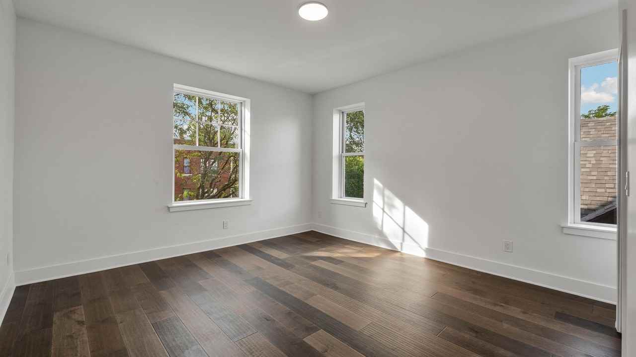 632 Prentis Street - Photo 7 of 49