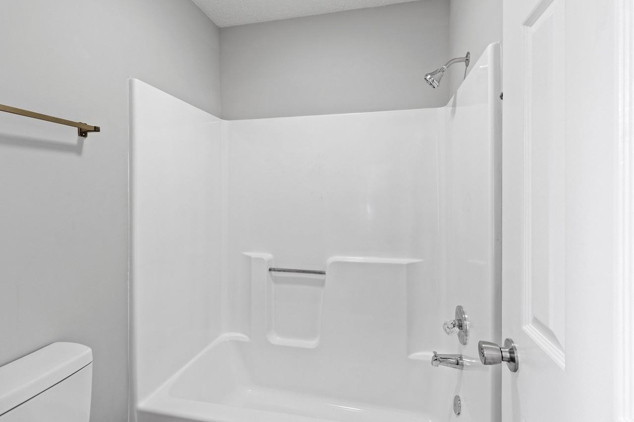 325 Eastwood Dr #325 - Photo 2 of 27